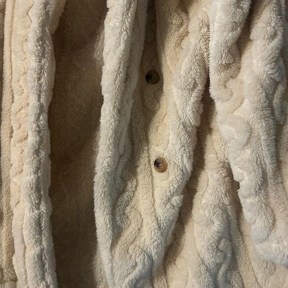 Cream Faux Fur Women's Coat - Picture 3 of 5